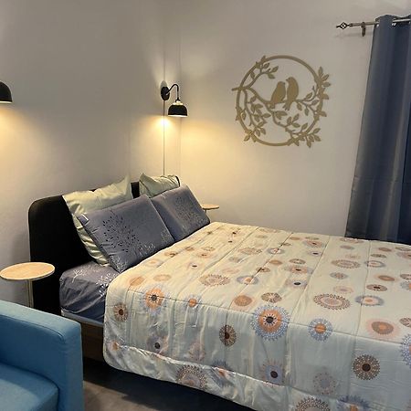 Newly Renovated Studio Apartment With Rooftop Pool, Few Steps To The Beach Flic-en-Flacq Exteriör bild