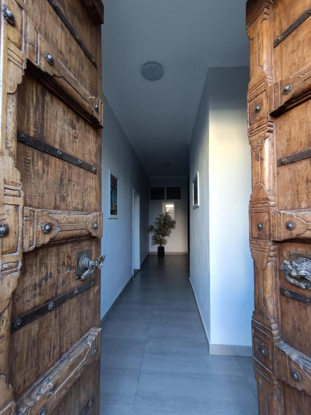 Newly Renovated Studio Apartment With Rooftop Pool, Few Steps To The Beach Flic-en-Flacq Exteriör bild