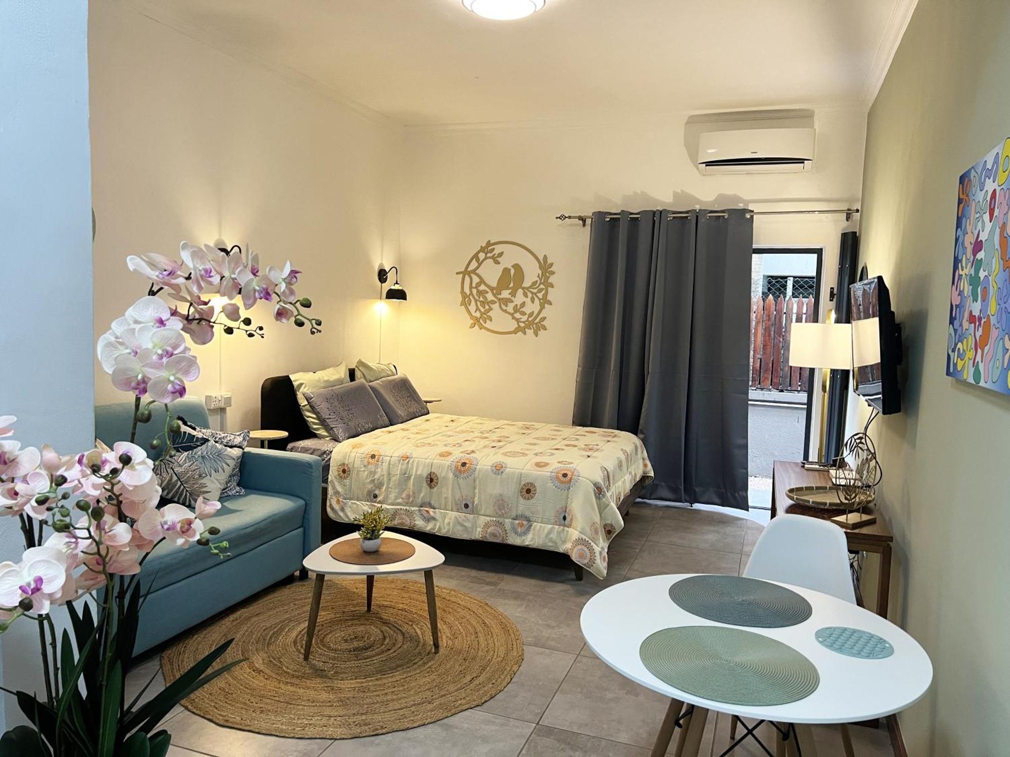 Newly Renovated Studio Apartment With Rooftop Pool, Few Steps To The Beach Flic-en-Flacq Exteriör bild