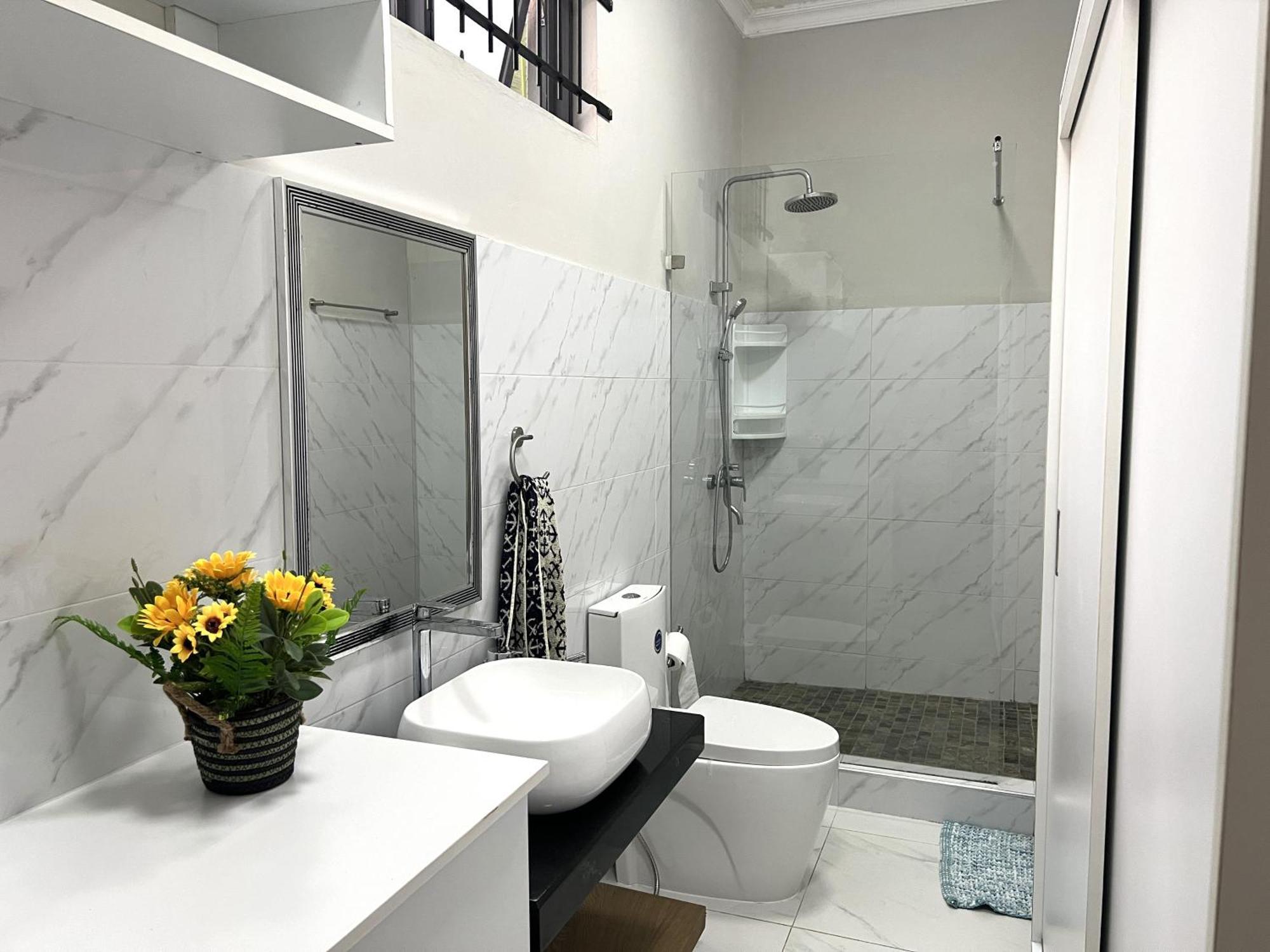 Newly Renovated Studio Apartment With Rooftop Pool, Few Steps To The Beach Flic-en-Flacq Exteriör bild